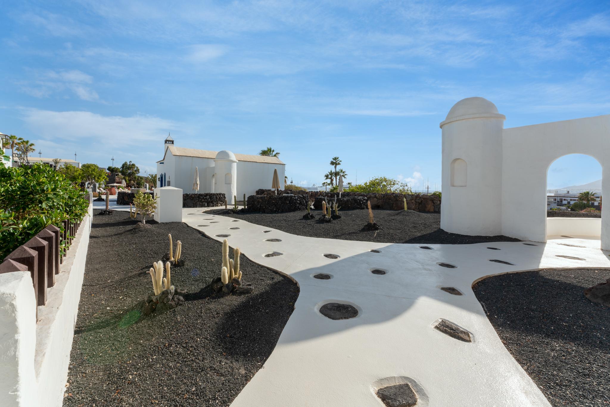 Hotel Livvo Volcan Lanzarote Playa Blanca  Ngoại thất bức ảnh