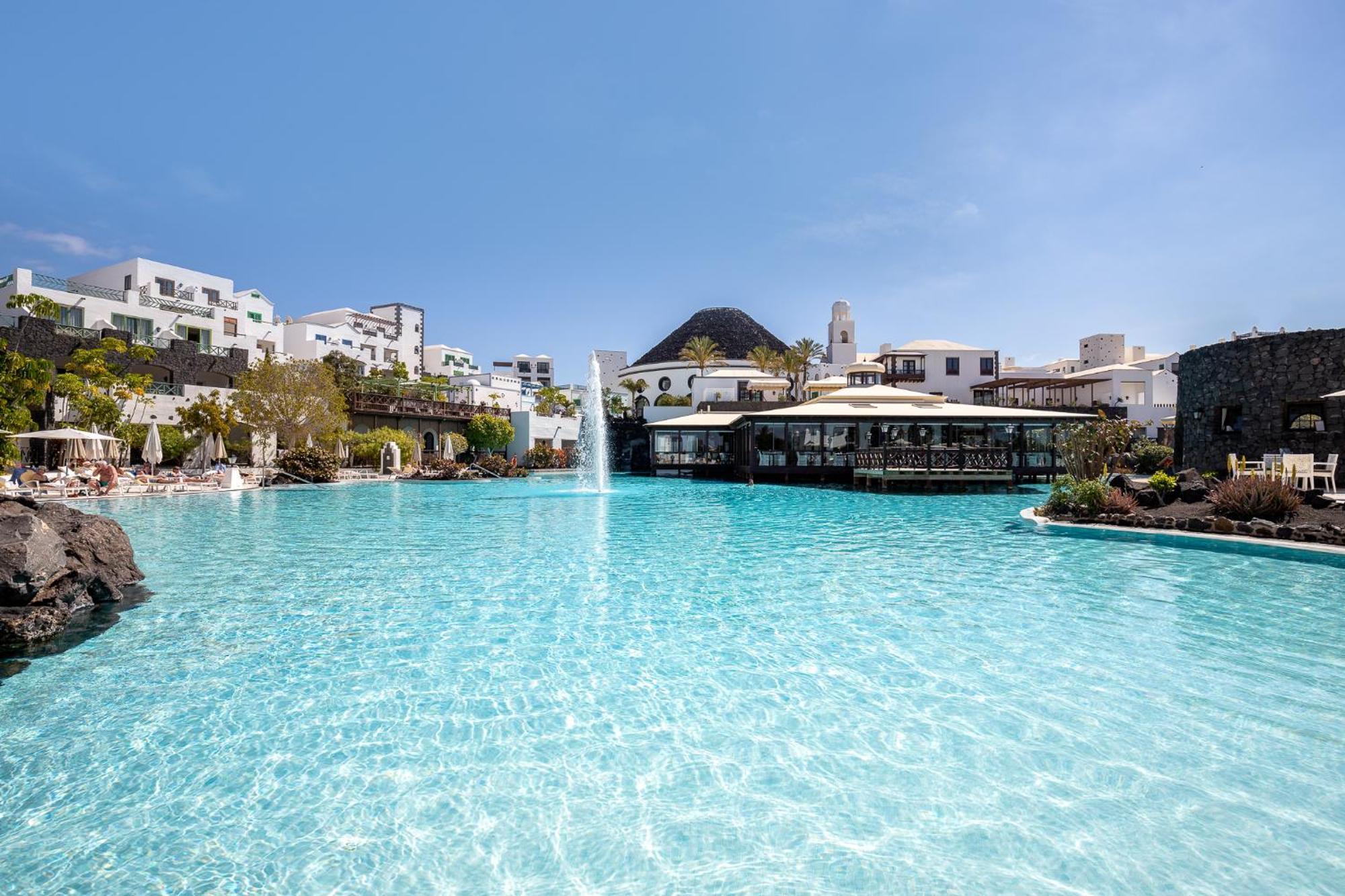 Hotel Livvo Volcan Lanzarote Playa Blanca  Ngoại thất bức ảnh