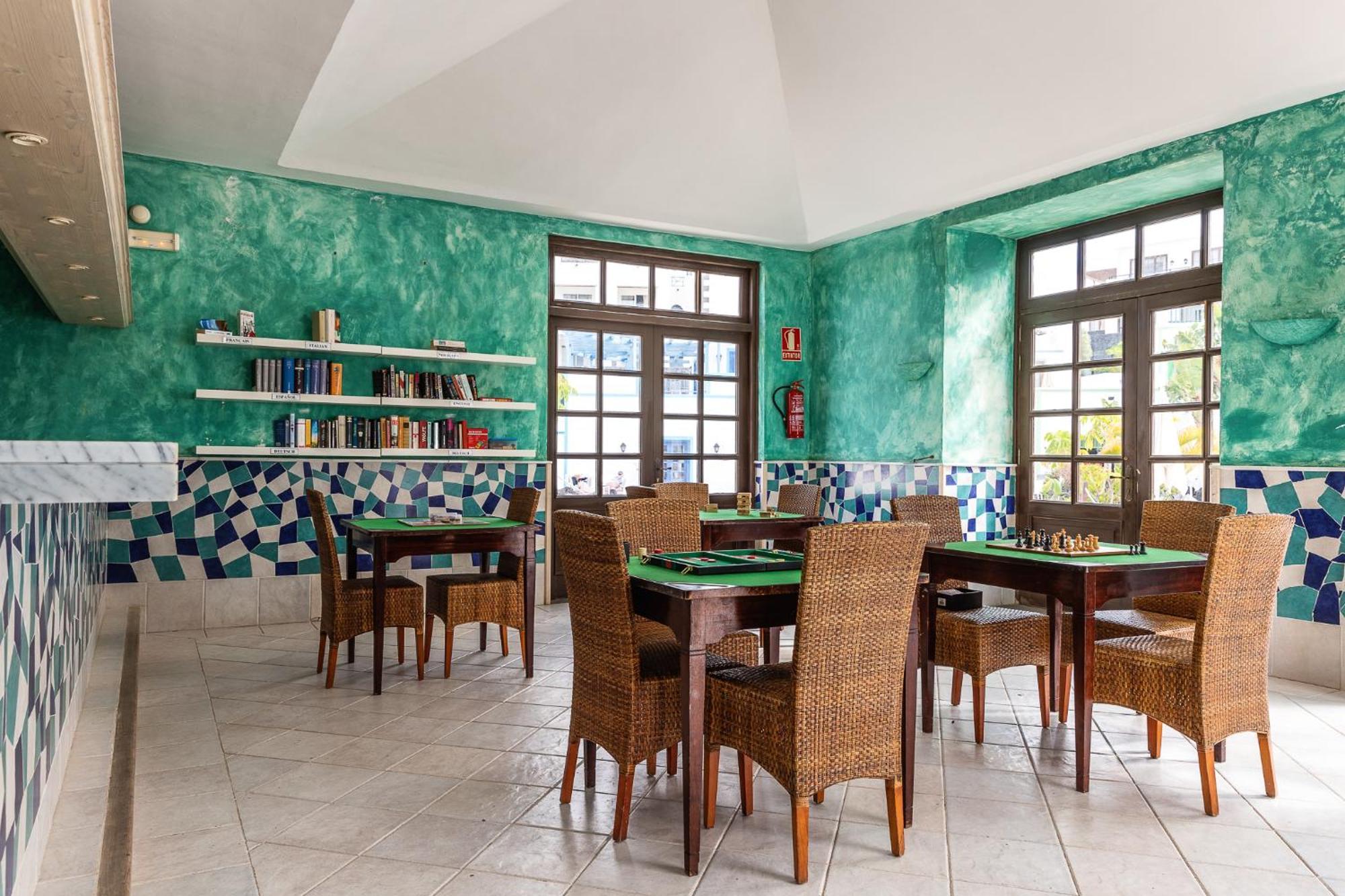 Hotel Livvo Volcan Lanzarote Playa Blanca  Ngoại thất bức ảnh