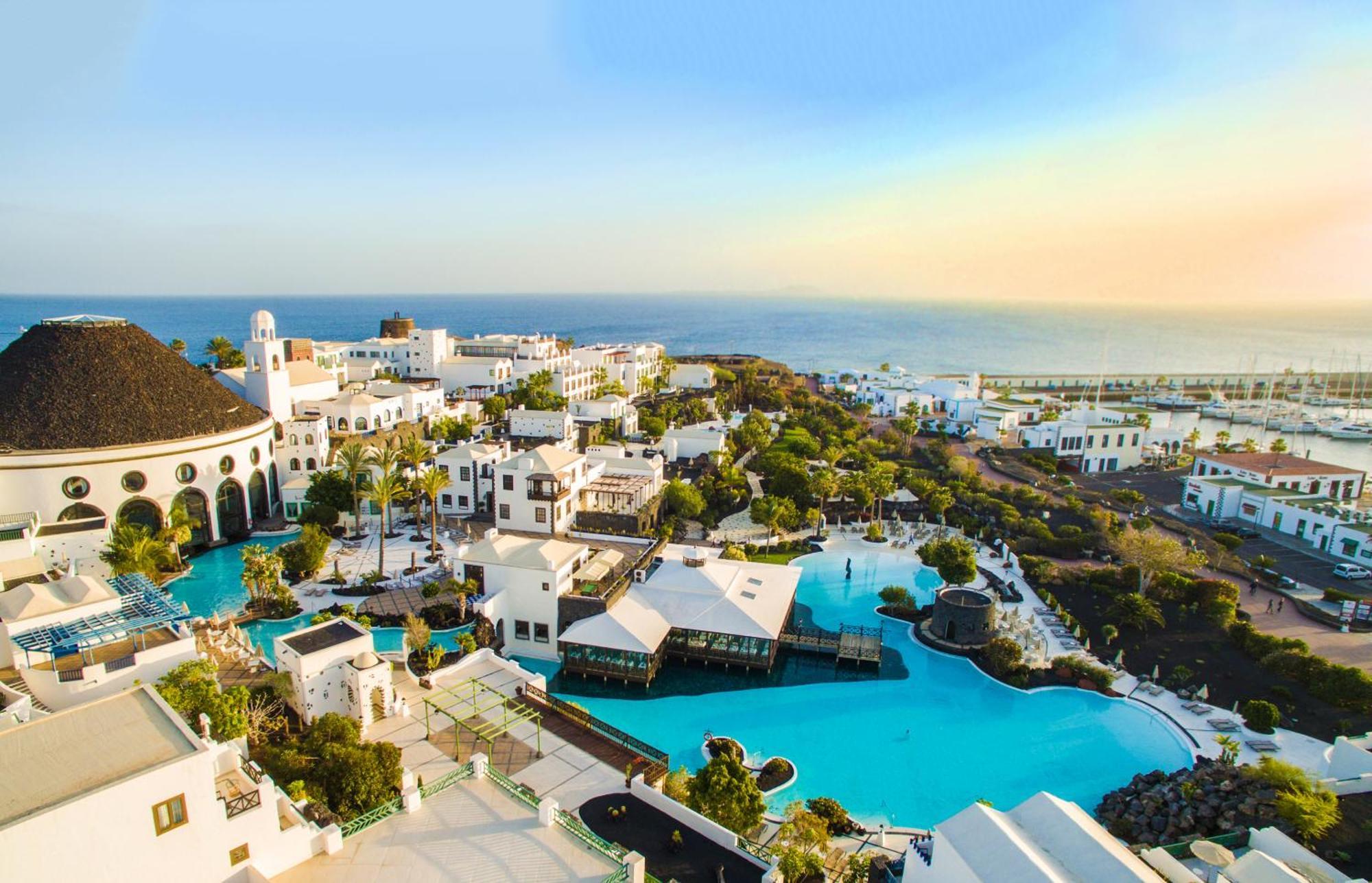Hotel Livvo Volcan Lanzarote Playa Blanca  Ngoại thất bức ảnh