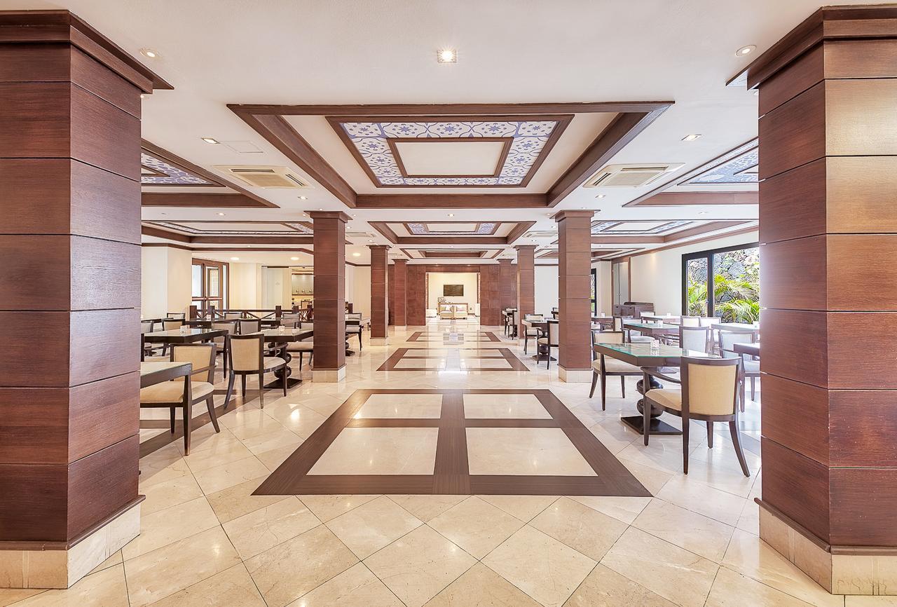 Hotel Livvo Volcan Lanzarote Playa Blanca  Ngoại thất bức ảnh