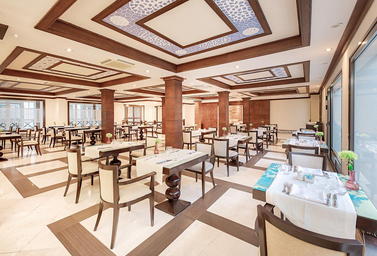 Hotel Livvo Volcan Lanzarote Playa Blanca  Ngoại thất bức ảnh